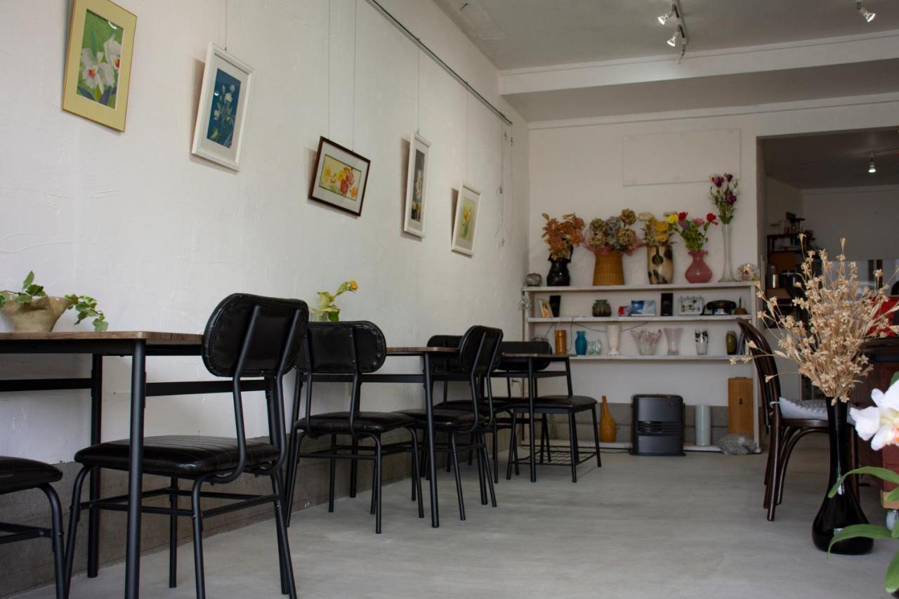 מלון Kamitondacho Guest Cafe Kuchikumano מראה חיצוני תמונה